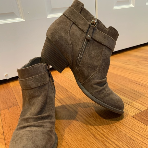 Ankle Boots/ booties - Picture 2 of 10